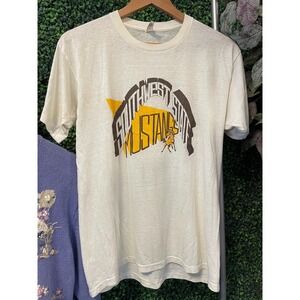 vtg 90s SOUTHWEST State MUSTANGS COLLEGE Tee Xl // festival sports athletic